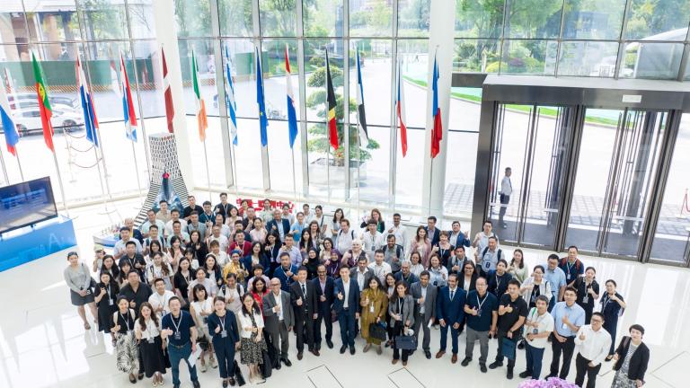 Participantes en la inauguración de la Academia UrbanShift China